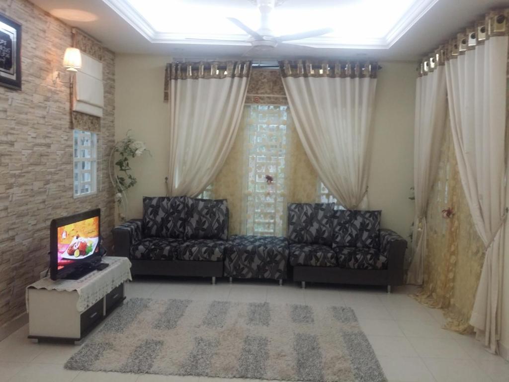 The Louvre Moslim Homestay Sungai Petani photo 2