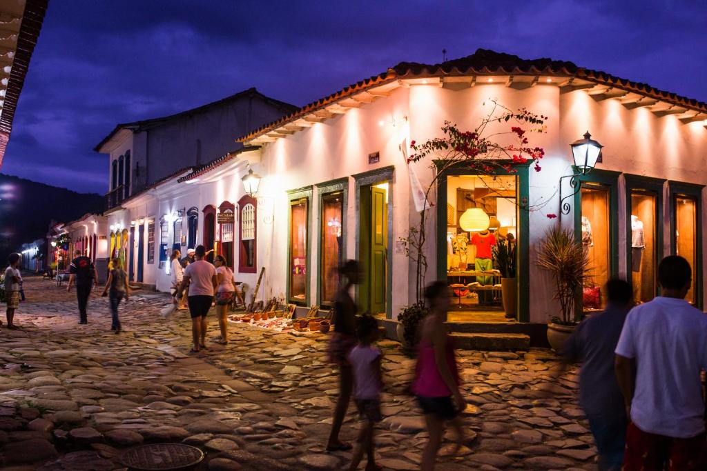 Pousada Corsário Paraty - Tap to explore photos