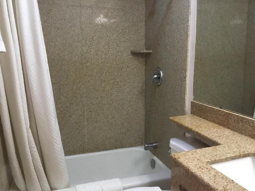 Budget Inn Plainview photo 4