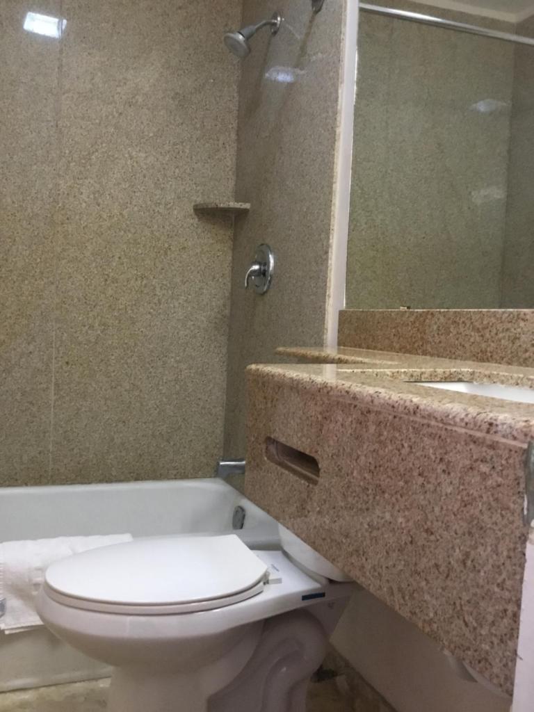 Budget Inn Plainview photo 2