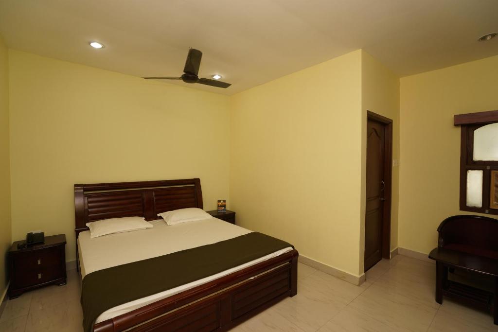 Двухместный (Классический двухместный номер с 1 кроватью), Lloyds Guest House, Krishna Street, T. Nagar
