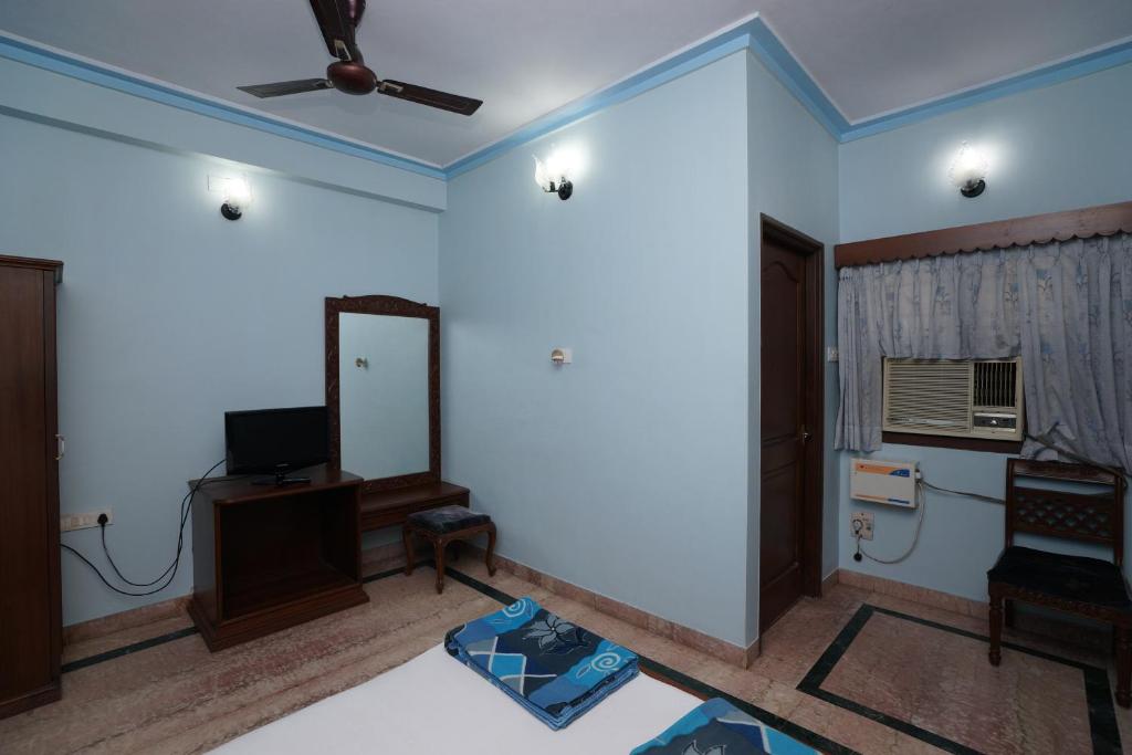Двухместный (Классический двухместный номер с 1 кроватью), Lloyds Guest House, Krishna Street, T. Nagar
