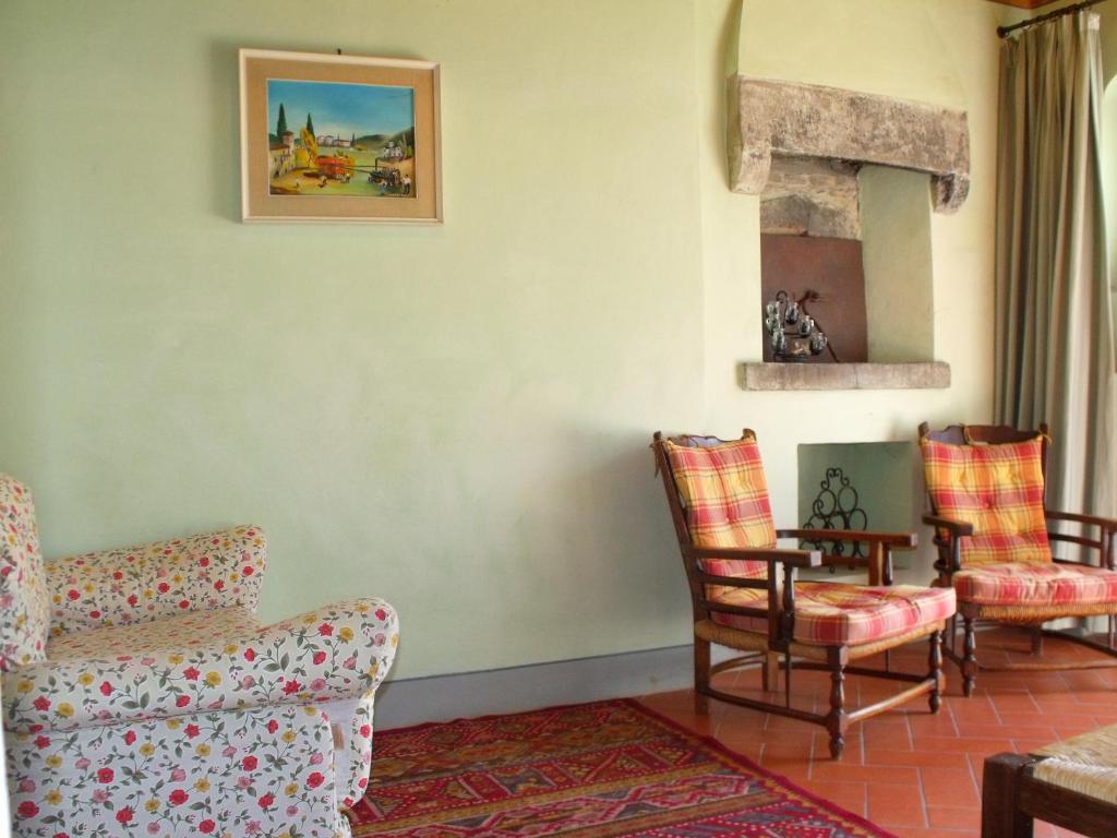 Agriturismo Montereggi - Tap to explore photos
