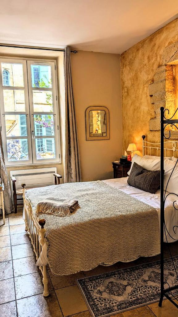 La Lanterne Chambres d'Hotes - Tap to explore photos