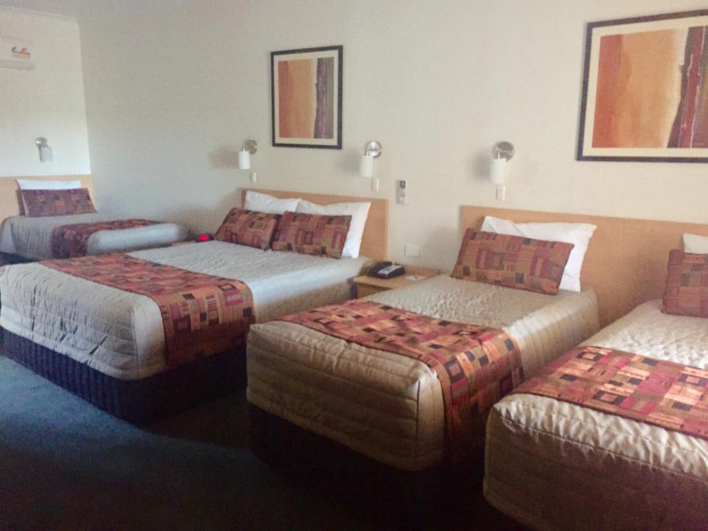Abel Tasman Motor Inn - Tap to explore photos