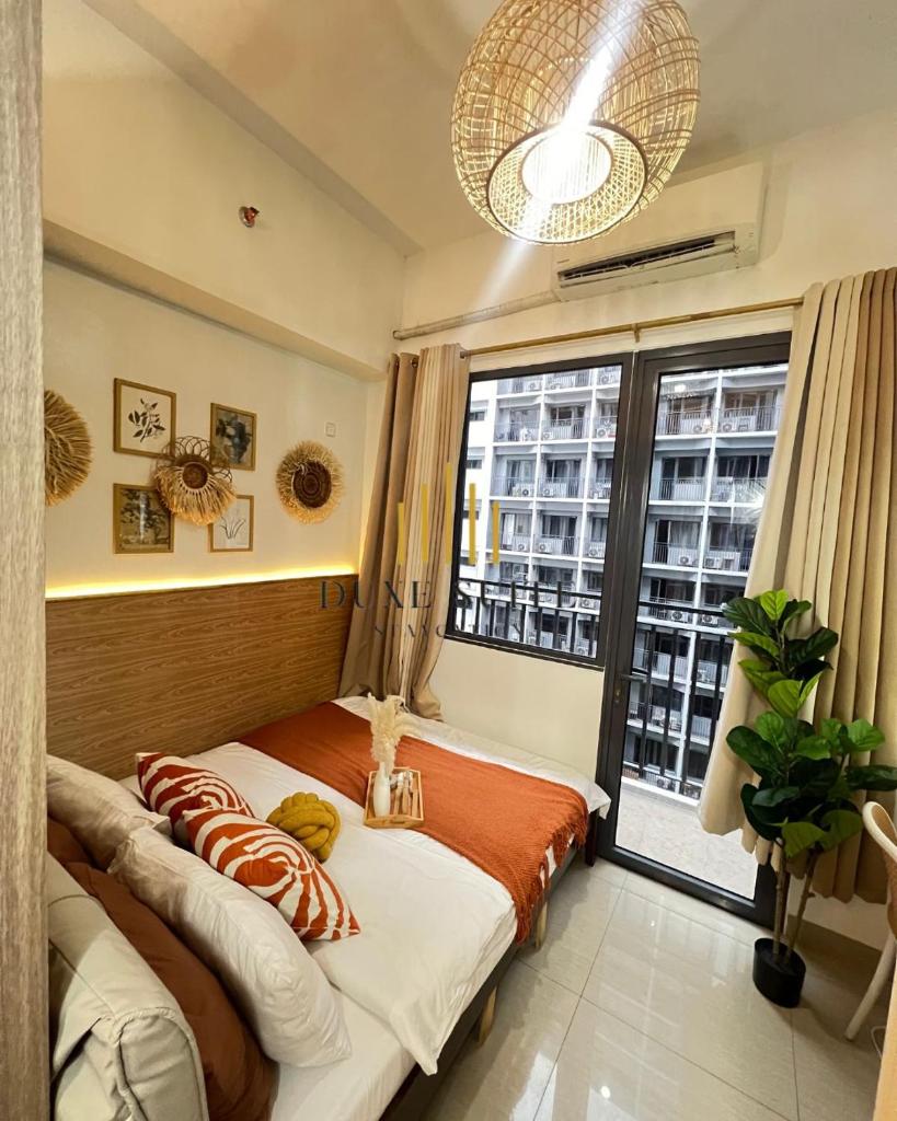 Cozy Vibes near MOA & NAIA AIRPORT with NETFLIX,MINIVIDEOKE,BOARDGAMES-DUXE6, Metro Manila