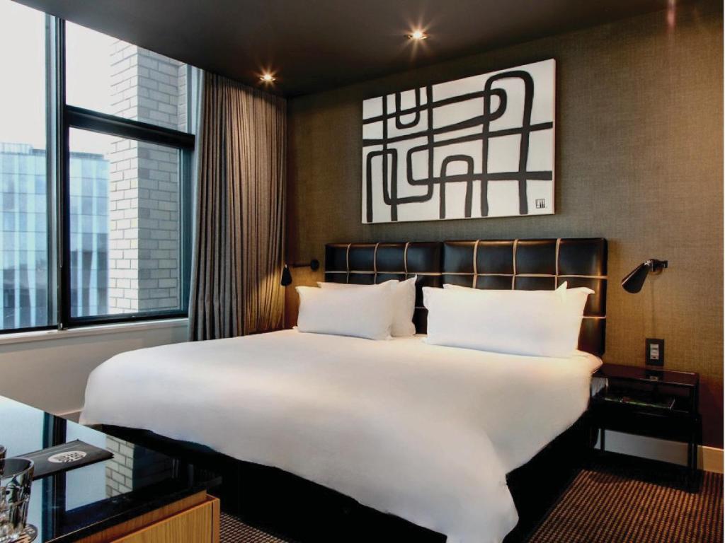 Century City Hotel Urban Square