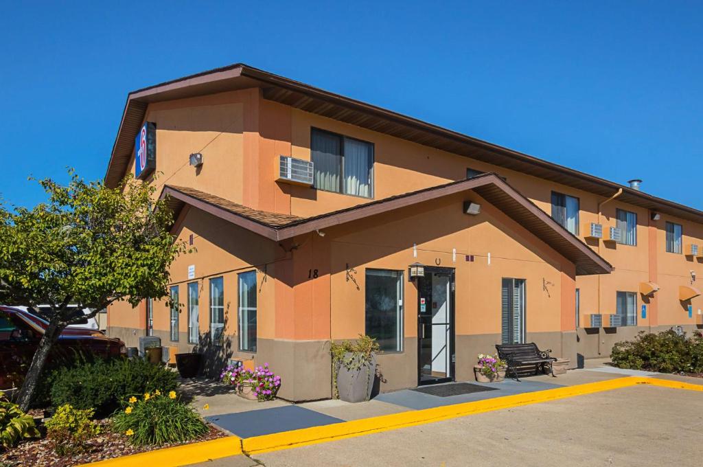 Motel 6-Marshalltown, IA photo 2