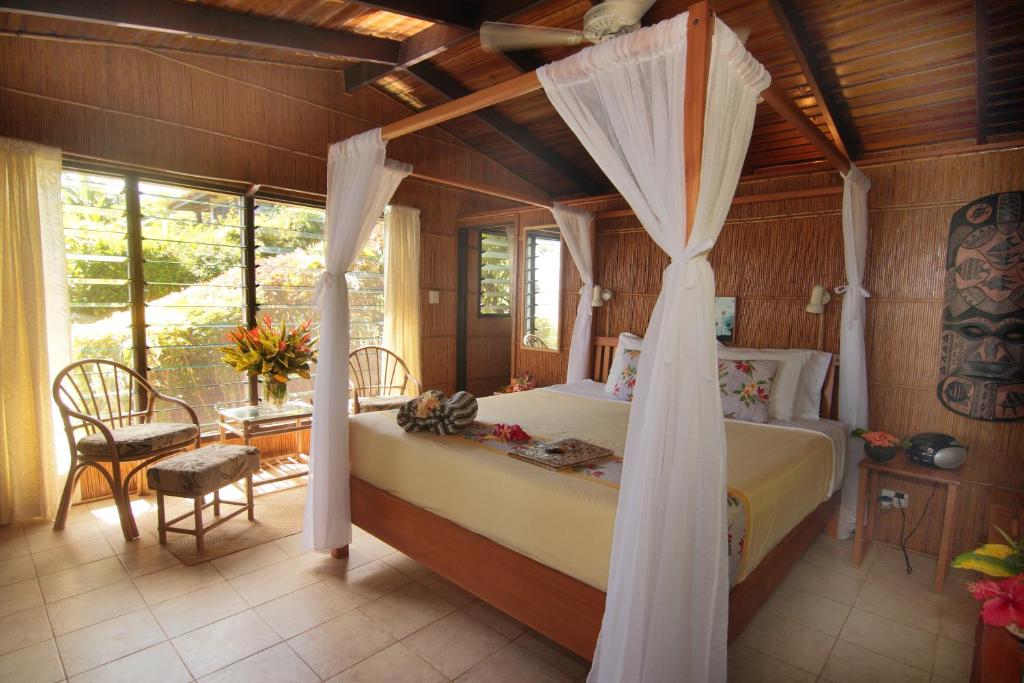 Coconut Grove Beachfront Cottages photo 1