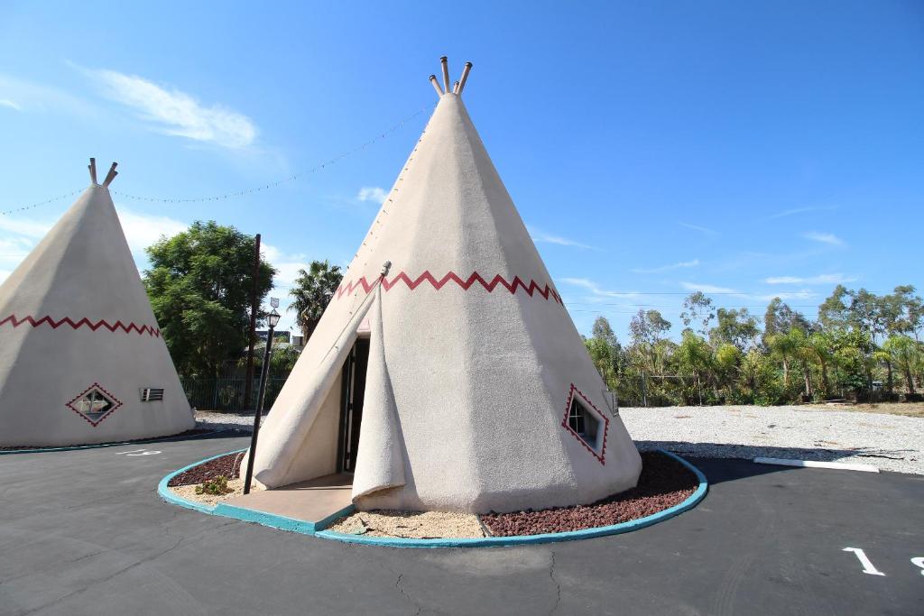 Wigwam Motel image