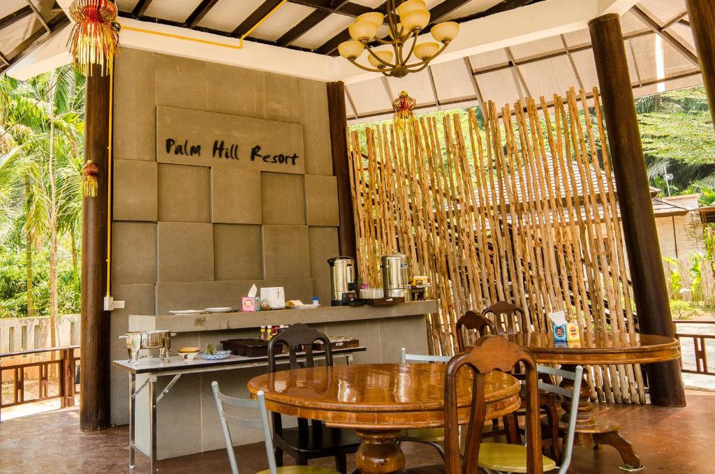 Palms Hill Resort photo 3
