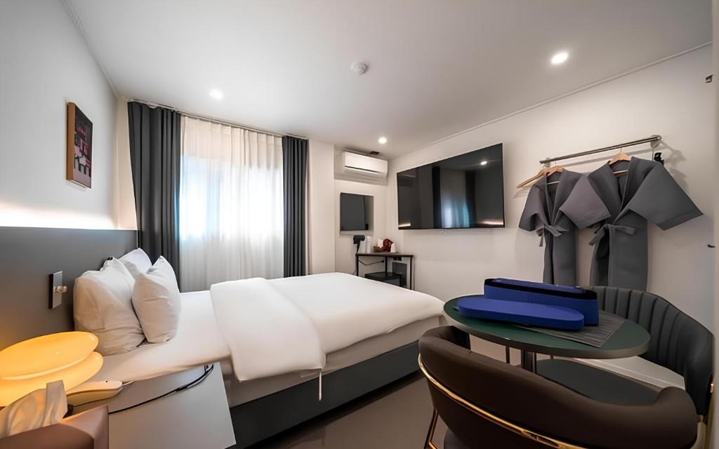 Incheon Airport Songdo The Seolleim Hotel Stay - Tap to explore photos