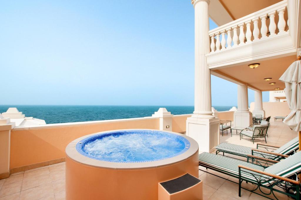Сьюит (Улучшенный пентхаус с 4 спальнями), Курортный отель Kempinski Hotel & Residences Palm Jumeirah