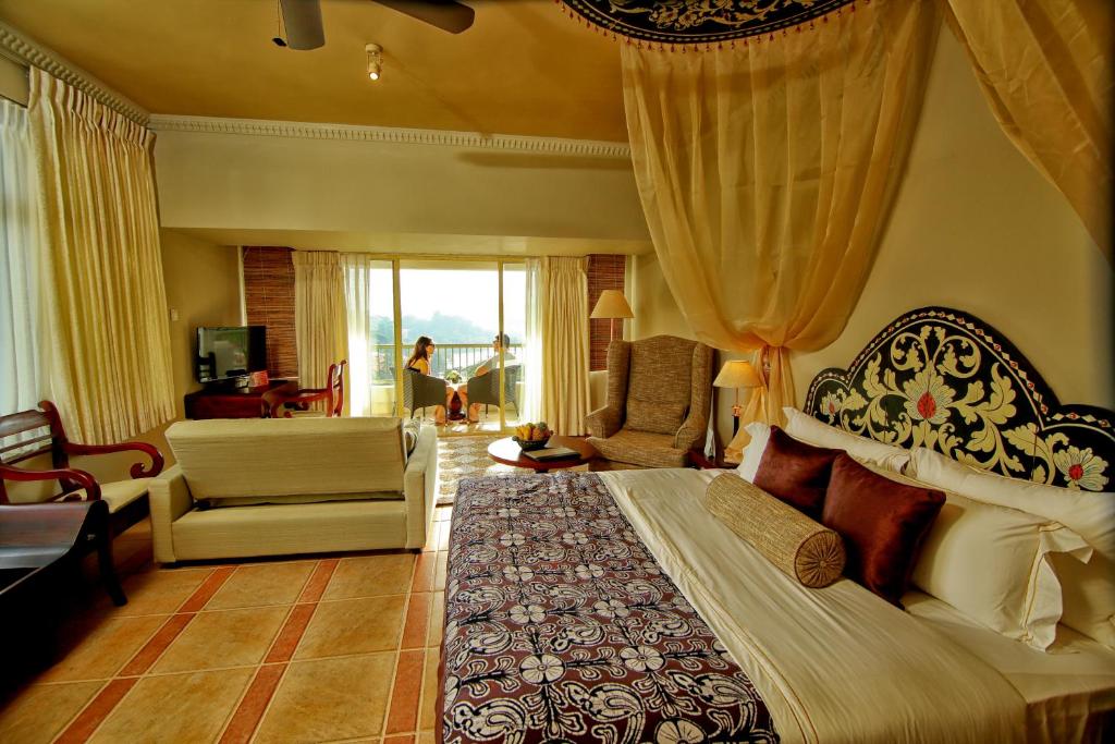 Сьюит (Королевский роскошный люкс, вид на озеро), Thilanka Hotel
