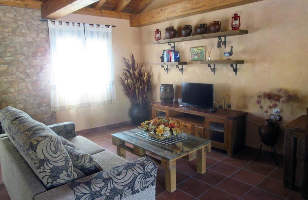 apartamentos turisticos la gitanilla - Tap to explore photos