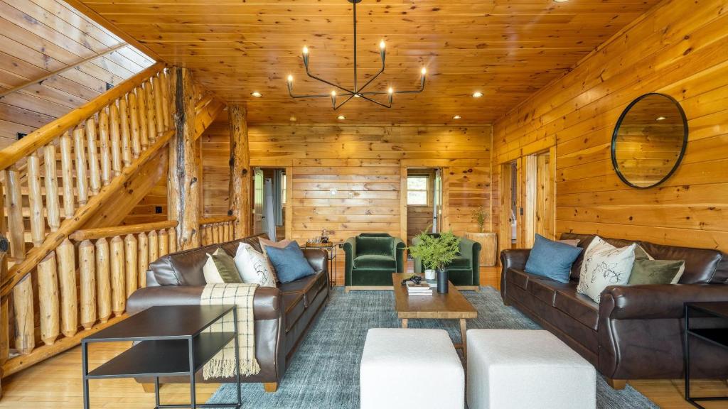 Pine Rise by Avantstay10mins to Pigeon Forge! - Tap to explore photos