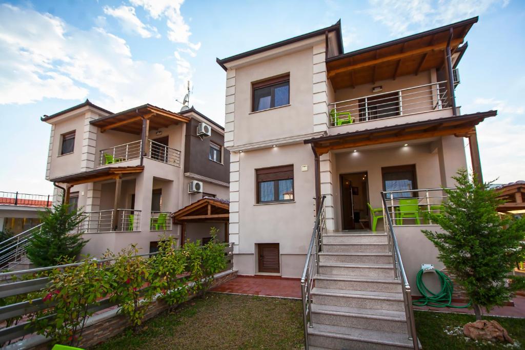 Αmalia Lux Villas photo 1