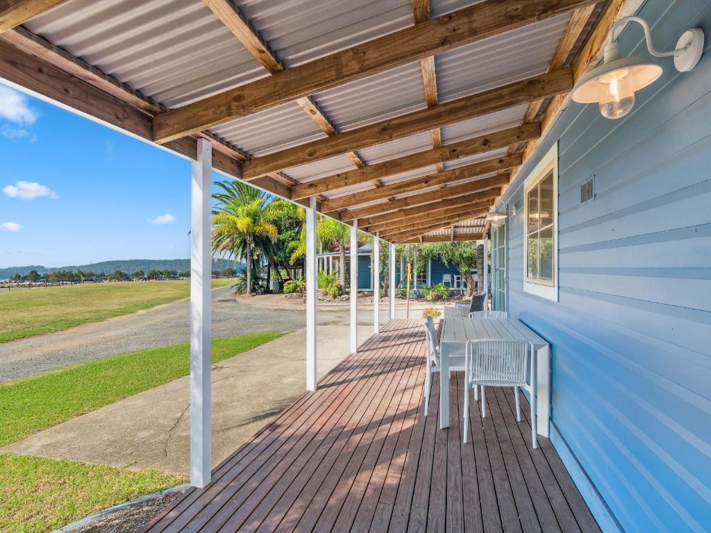 Batemans Bay Marina Resort - Tap to explore photos