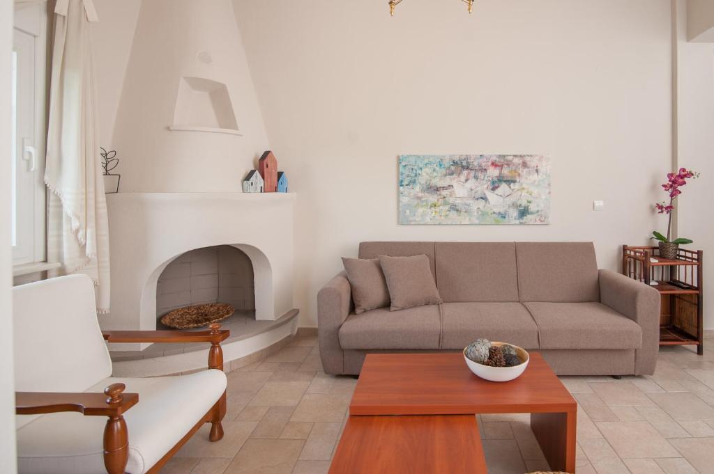 Dioni Houses photo 3