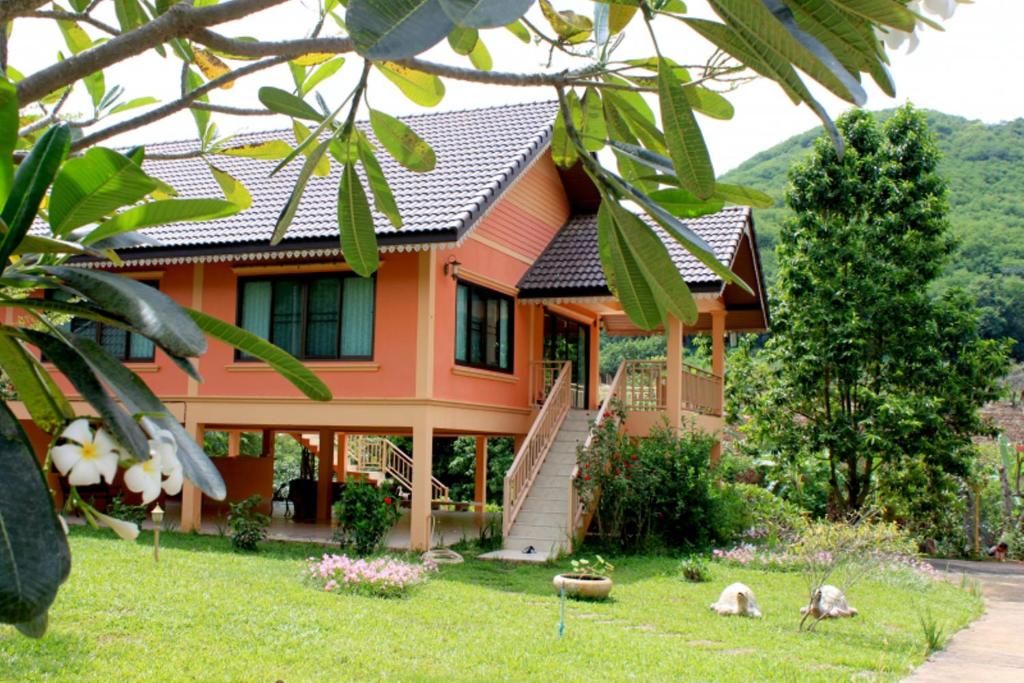 Maya Valley photo 1