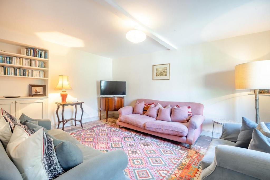 3 Bed in Blakeney oc-2068 - Tap to explore photos