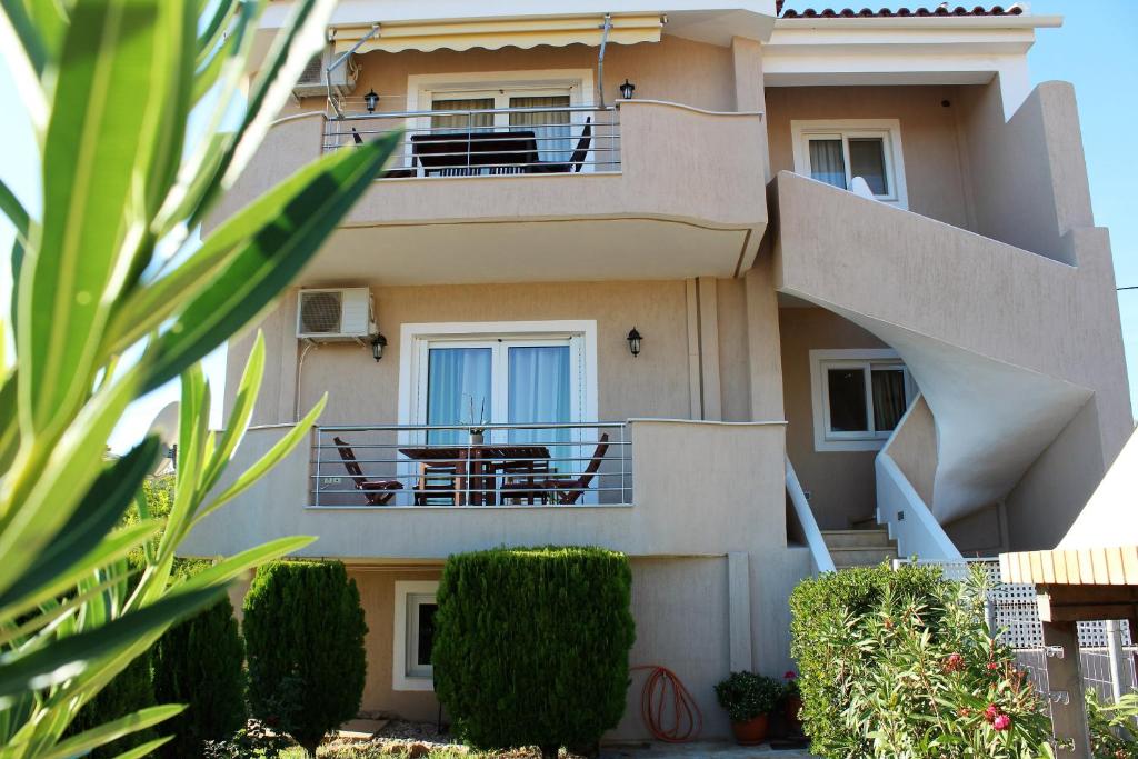Helen's Sounio Apartments, Attica