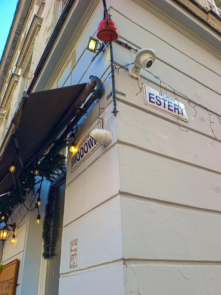 Estery Studio Heart of Kazimierz - Tap to explore photos