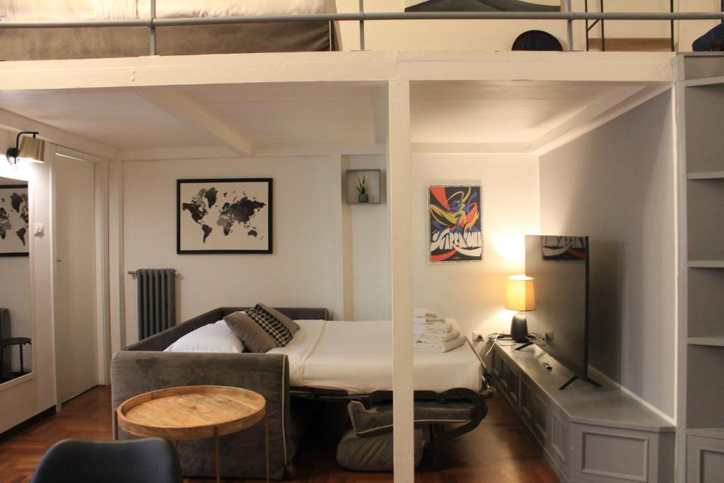 AD HOMES - Vatican Ottaviano Loft - Tap to explore photos