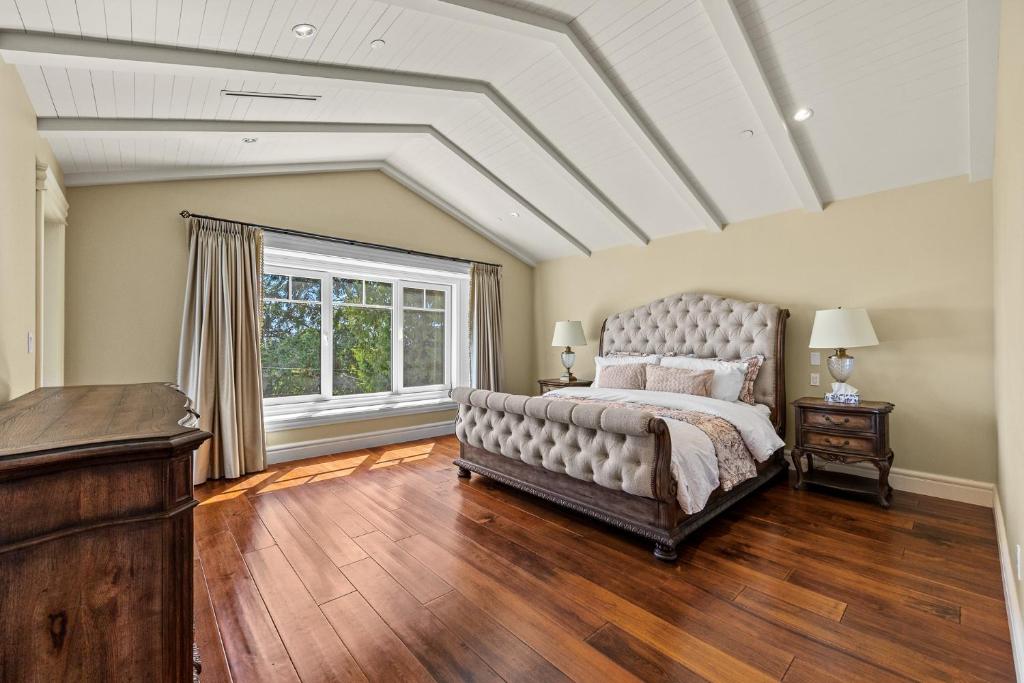 Spacious Cozy House in Vancouver West