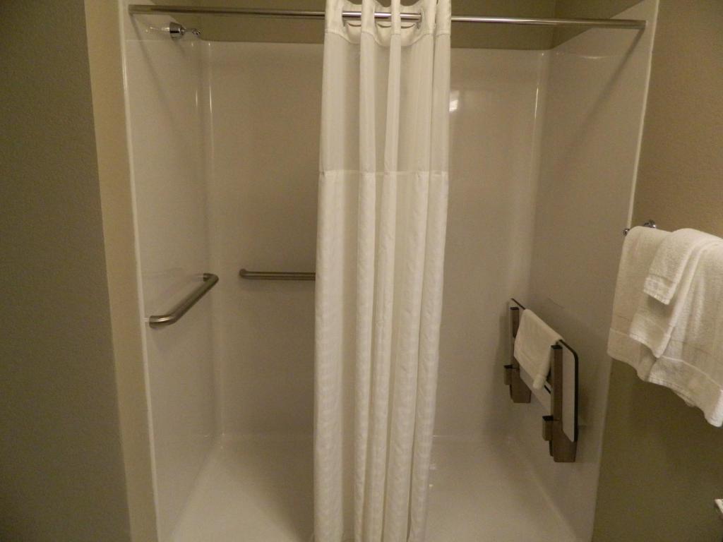 Brookstone Lodge & Suites photo 4