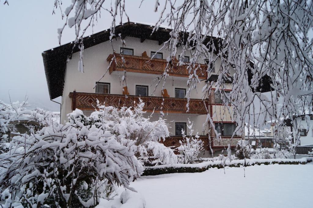Hotel Alpenrose photo 1