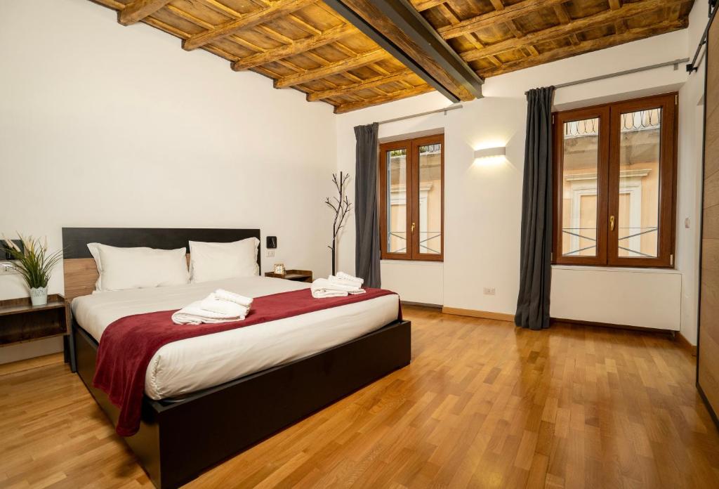 Fidia Palace Marco Aurelio's apartment Colosseo - Tap to explore photos