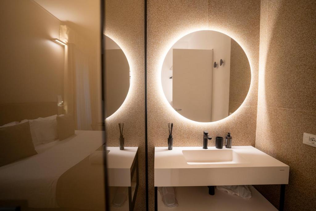 Cicerone's Luxury Suites Room Type - Superior Double Room