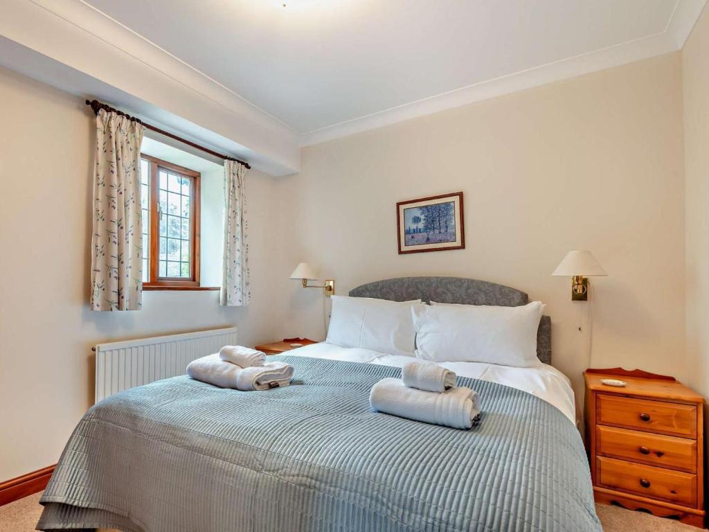 5 Bed in Cheltenham oc-94643 - Tap to explore photos
