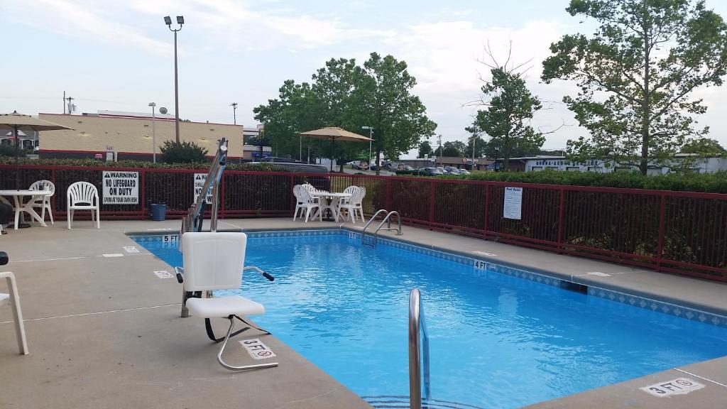 Days Inn by Wyndham Mauldin/Greenville photo 4