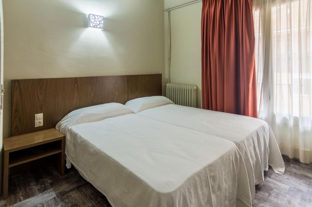 Hostal Sant Miquel photo 2