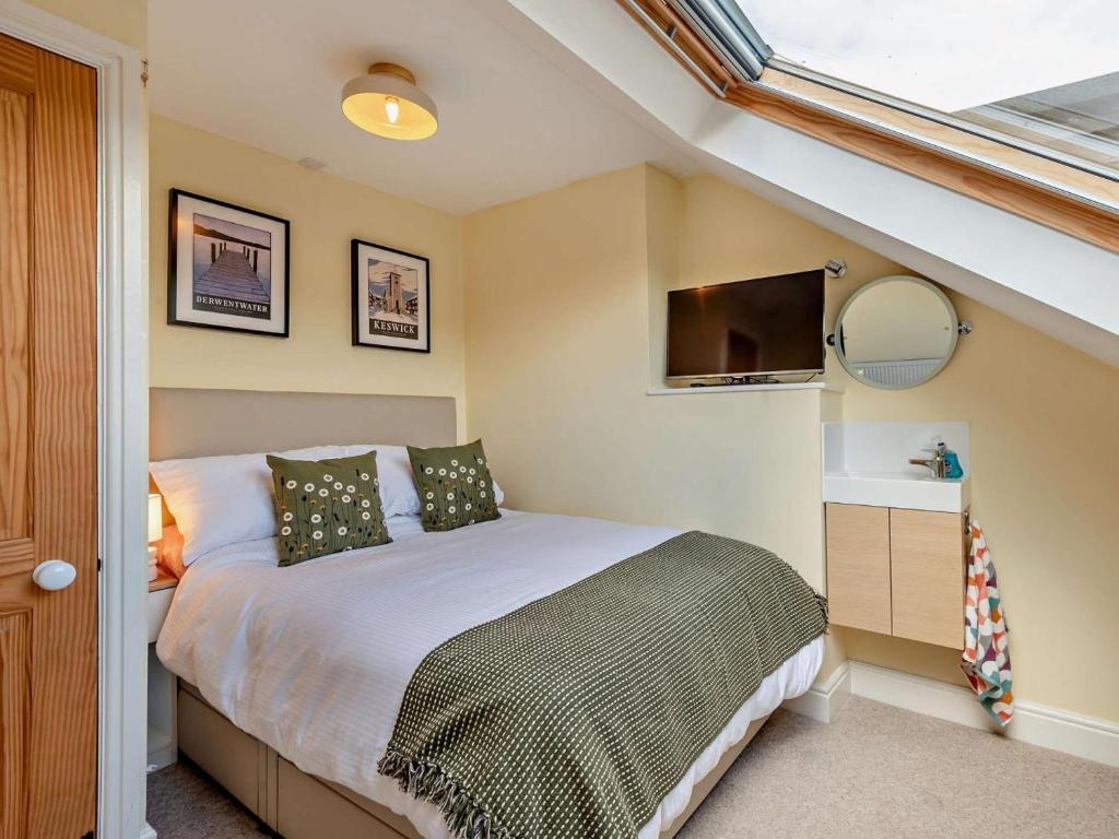3 Bed in Keswick oc-95032 - Tap to explore photos