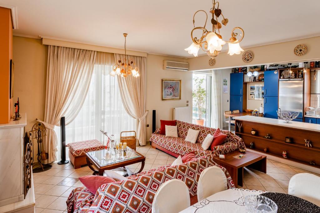 Pantheon Penthouse, Athens Riviera - Tap to explore photos