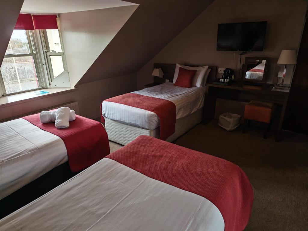 Chieftain Hotel