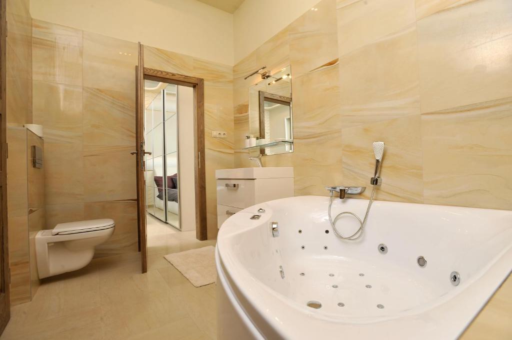 Basilica Grand Luxury in The Historic Center photo 4