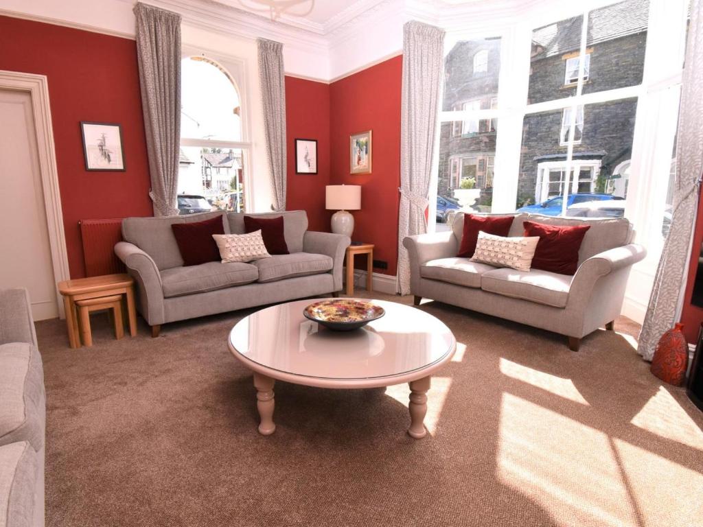 6 Bed in Keswick oc-90333 - Tap to explore photos