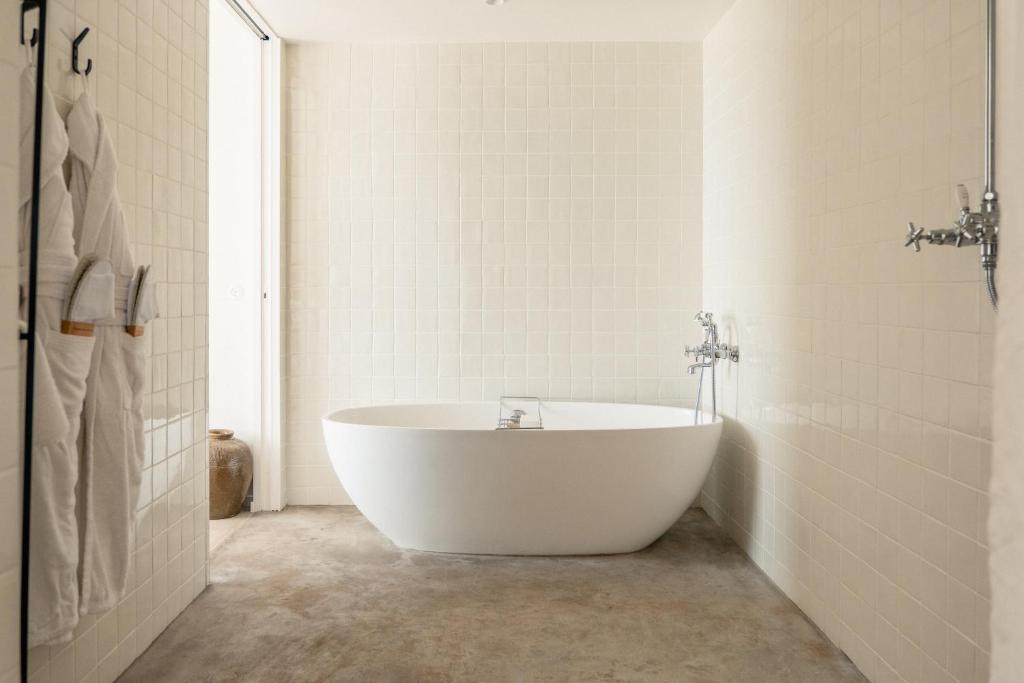 Les Roches Rouges, a Beaumier hotel - Tap to explore photos