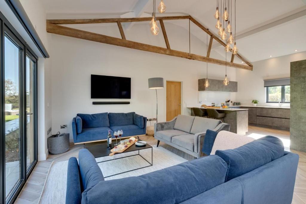 4 Bed in Mattishall oc-2367 - Tap to explore photos
