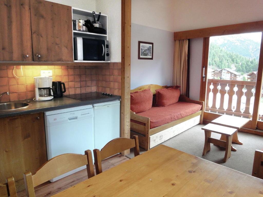 Nice Apartment in Meribel Mottaret with balcony photo 3