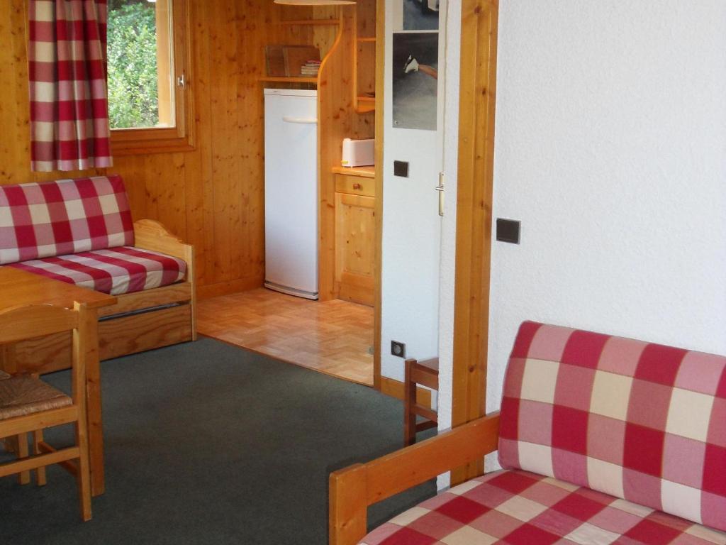 Spacious flat in M ribel near the ski lifts photo 2
