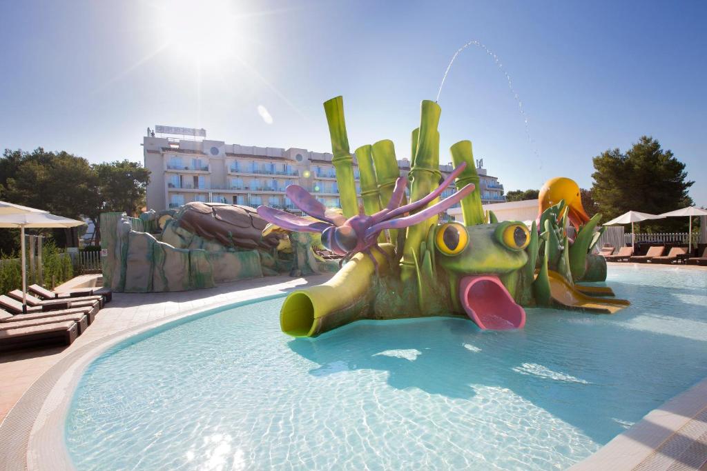 Mar Hotels Playa de Muro Suites photo 3