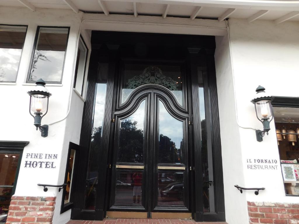 Pine Inn - Carmel photo 1