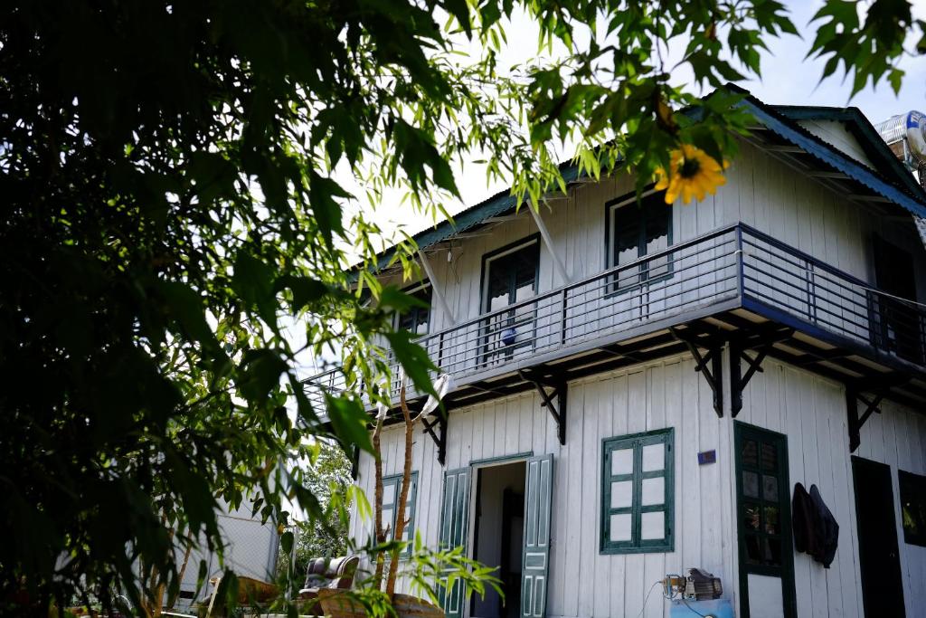 Nha Gio - The Dalat Old Home