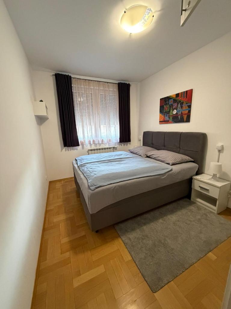 Apartment with garage Lavici - Tap to explore photos