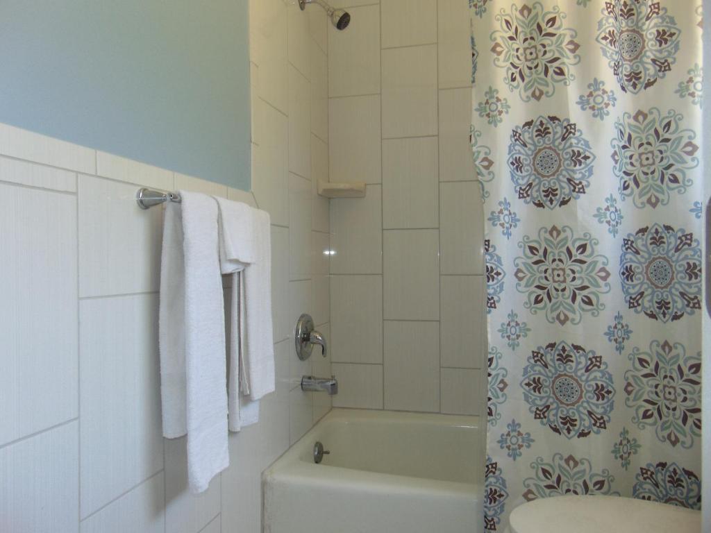 Westbrook Motel photo 4